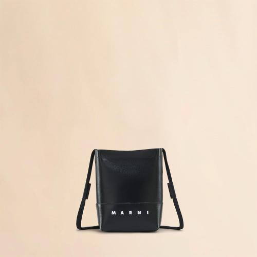 ショルダーバッグ