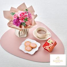 【母の日】生花 そのまま飾れるブーケ ニュアンスカラーピンク＆<GODIVA>あまおう苺ラングドシャクッキー4枚入