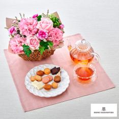 【母の日】生花 アレンジメント「エレガントママン」＆<アンリ・シャルパンティエ>プティ・タ・プティS