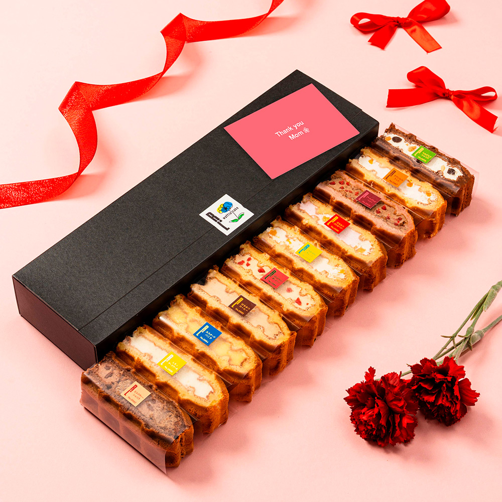 【母の日】季節のワッフルケーキ10個セット（母の日カード付き）