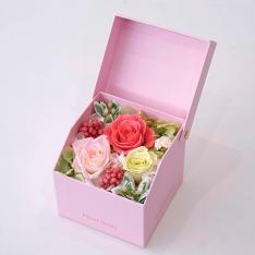 【母の日】ピンクBOX　プリザーブドフラワーアレンジ