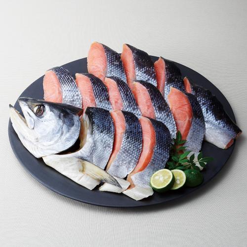 〈新潟　万越屋〉越後村上塩引鮭半身姿