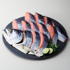 〈新潟　万越屋〉越後村上塩引鮭半身姿