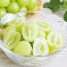 冬に食べる蔵出しシャインマスカット
