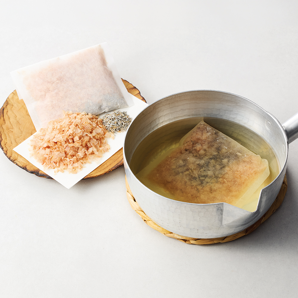 〈高島屋〉枕崎産本枯鰹節と羅臼昆布のだしパック