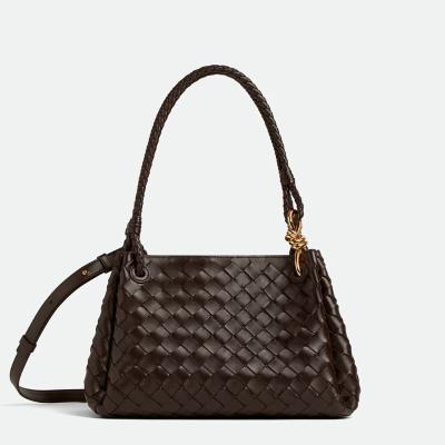 BOTTEGAVENETAボッテガヴェネタ
トライアングルベルト 三越伊勢丹 | Bottega Veneta/ボッテガ・ヴェネタ_Women通販