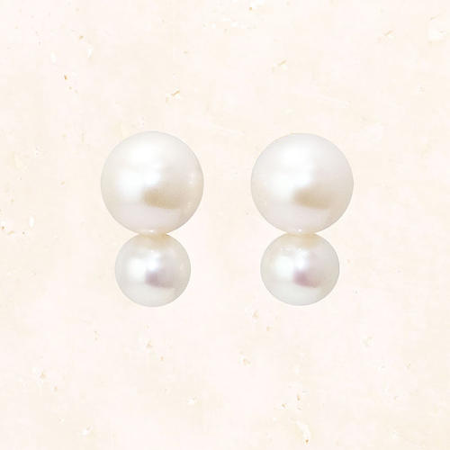 K10デュオ　パールピアス