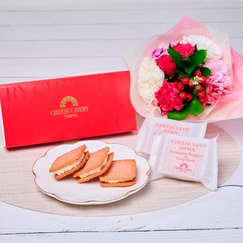 【母の日】生花花束とあまおうチーズサンド