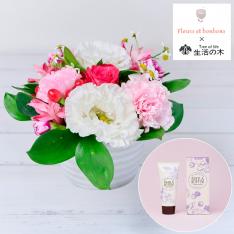 【母の日】生花アレンジメントとハンドクリーム