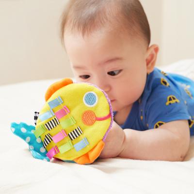 かしゃかしゃぬのえほん／おさかな