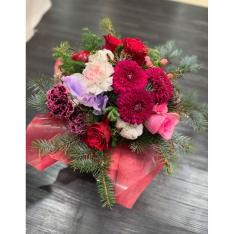 フラワーアーティストが作るお任せ生花アレンジメント（大）（レッド系）