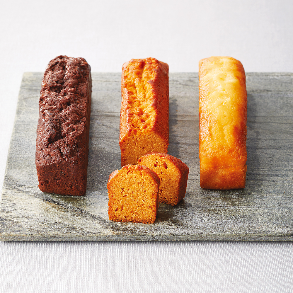 〈ラ　ブティック　ドゥ　ジョエル・ロブション〉ケーク詰合せ