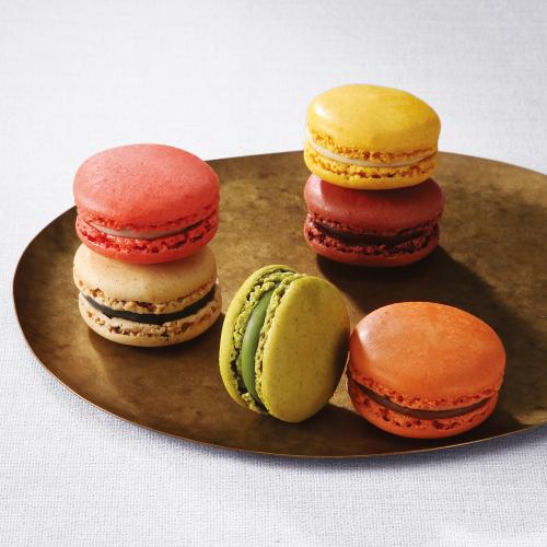 〈パティスリー・サダハル・アオキ・パリ〉マカロン10個入