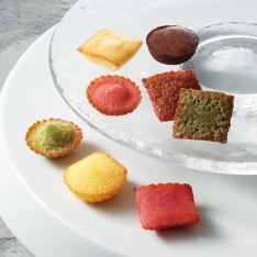 〈アンリ・シャルパンティエ〉プティ・ガトー・アソルティ24個入