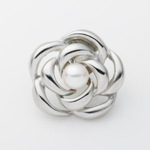 【母の日】ローズモチーフ 6mm珠あこや真珠ピンブローチ