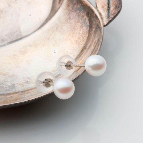 【母の日】あこや真珠ベビーパール 5mm スタッドピアス