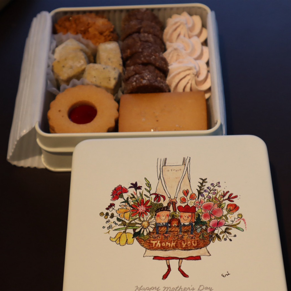 【母の日】クッキー缶