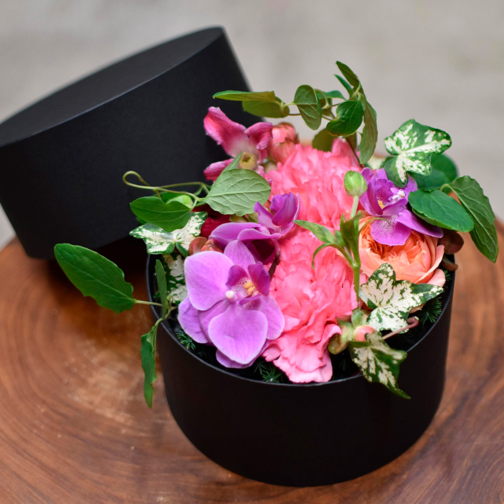 【母の日】＜Bubu（ブブ）＞生花アレンジメント「ボックス」ブラック