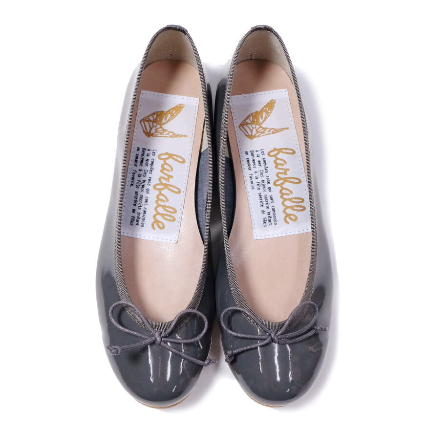 オンライン限定 ヒールバレエシューズ エナメル ダークグレー 22cm 25cm 商品詳細 高島屋オンラインストア