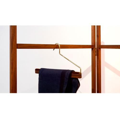 スラックスハンガー