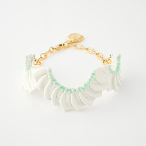 フリルクリーム ブレスレット