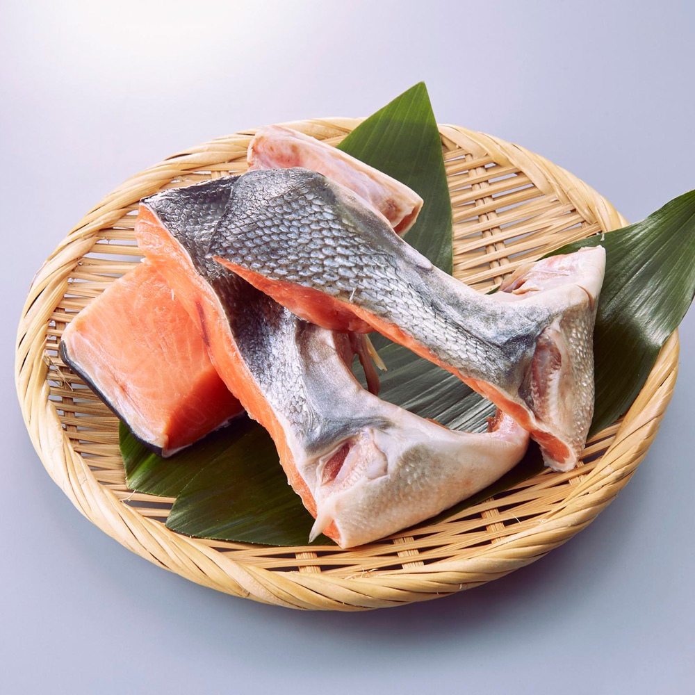 北海道日高産銀鮭カマと味付け数の子セット