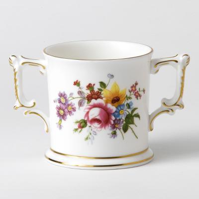 □ オリジナルボックス入り、ロイヤル・クラウン・ダービーのピン