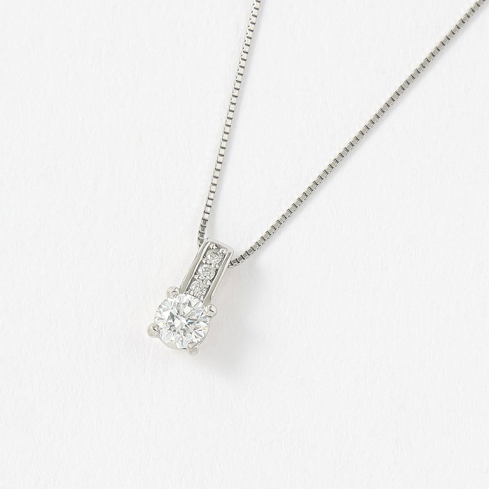 PtSIクラスダイヤ0．3ctペンダント