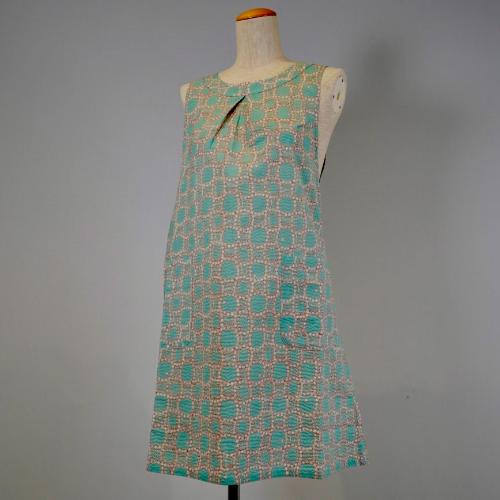 【母の日】パールレース柄　背付きエプロン