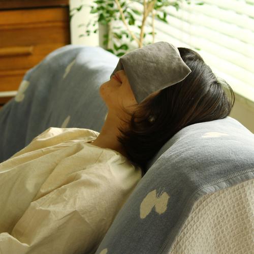 麦の温冷アイピローウォッシュドリネン　グレー