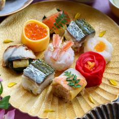 母の日贅沢紅白華手鞠寿し12個入