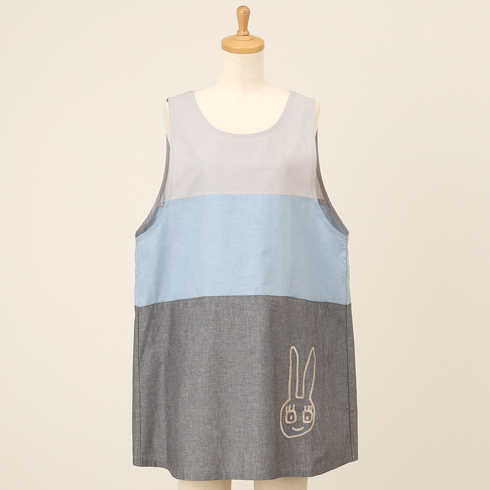 3段ゆるうさ 背付きエプロン