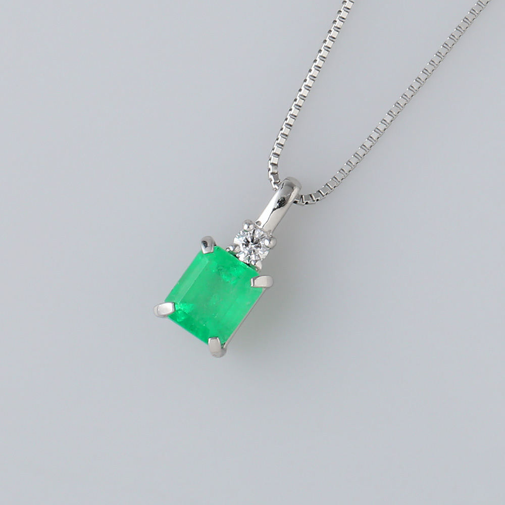 ご注意ください【リメイク】PT エメラルド ネックレス 1.91CT