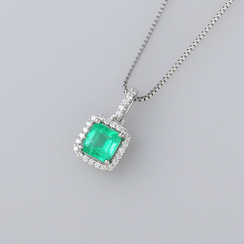 Ptエメラルド0.8ctペンダント