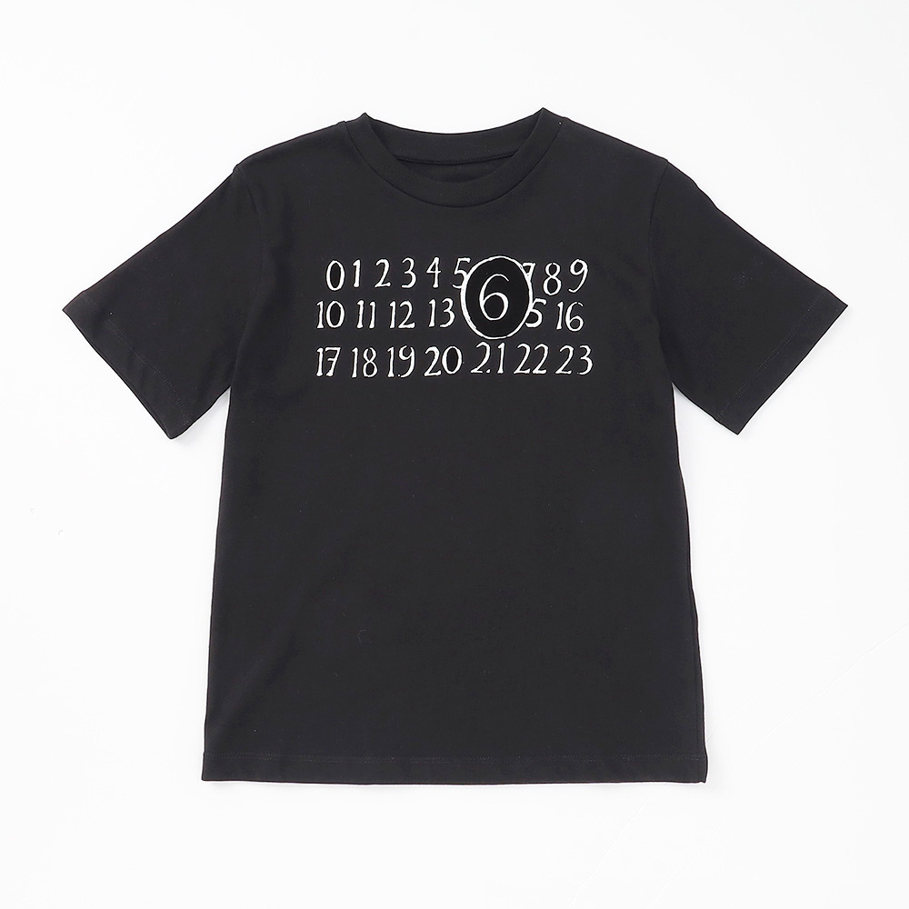 クルーネックロゴ入りTシャツ（ブラック） 8Y（130cm）→16Y（170cm）