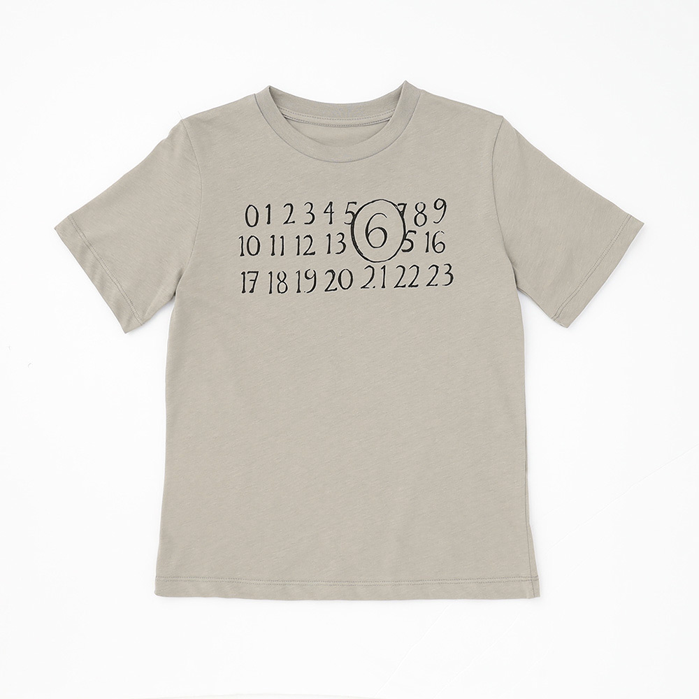 クルーネックロゴ入りTシャツ（グレー） 8Y（130cm）→16Y（170cm）