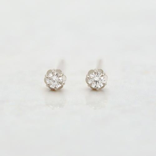 [セカンドピアス]Ptフィオレットセッティングダイヤモンドピアス0. 1ct