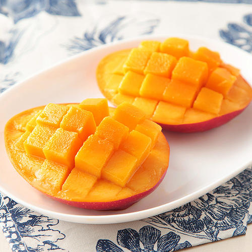 【母の日】宮崎県産完熟マンゴー（母の日掛け紙付）