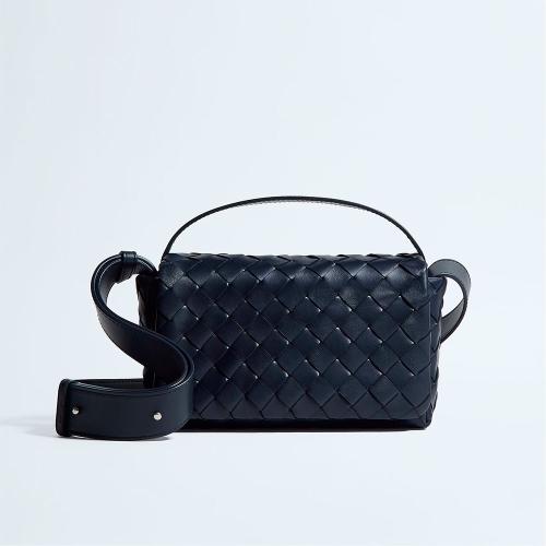 イントレチャート フラップ ミニバッグ