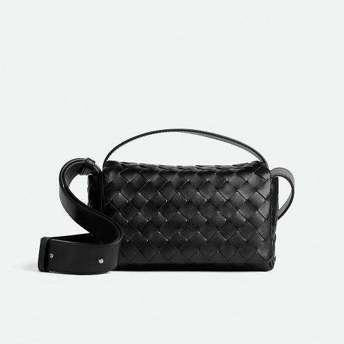 イントレチャート フラップ ミニバッグ