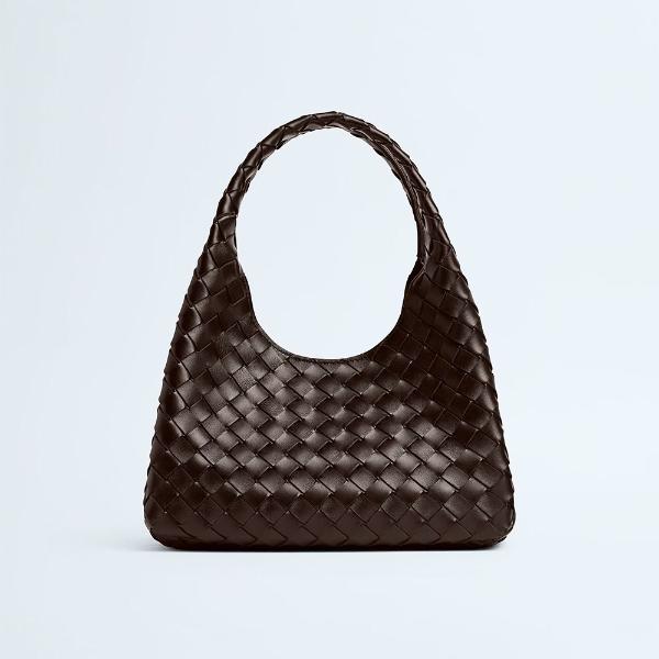 〈BOTTEGA VENETA〉新着のバッグや財布をチェック
