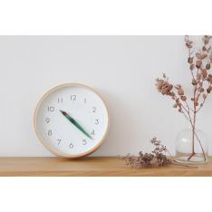 とまり木の時計（てんとう虫）