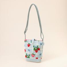 ストロベリーフィールドプティ ポシェット