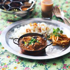 〈シバカリーワラ〉スパイス香るチキンカレー