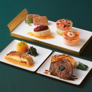 よっちゃん　クリスマス ディナープレート 27cm 8枚セット よっちゃん様専用 クリスマス ディナープレート 27cm 8枚セット