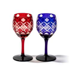 江戸切子 四ツ葉に矢来魚子紋 ワイングラスペア （琥珀赤・琥珀ルリ）