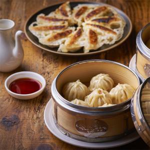 イベリコ豚肉ぎょうざ＆小籠包福袋　　