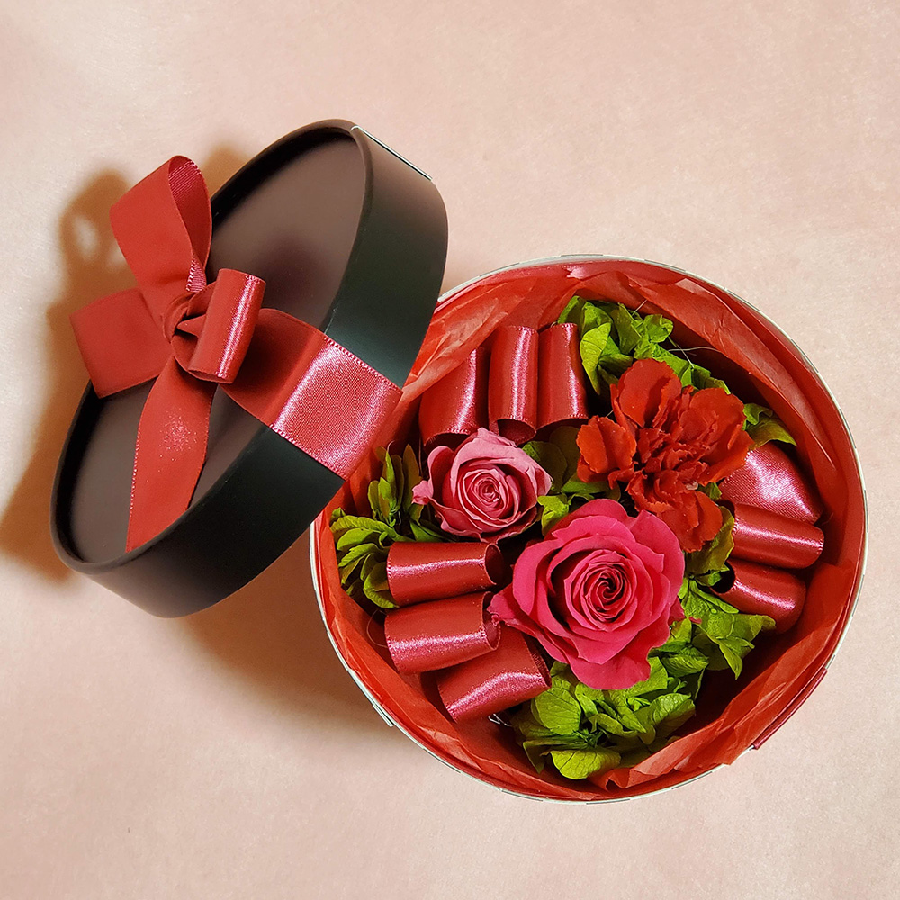 高島屋限定 プリザーブドフラワー 花贈り プリザーブドフラワーの花束が入ったフラワーボックスギフト 商品詳細 高島屋オンラインストア