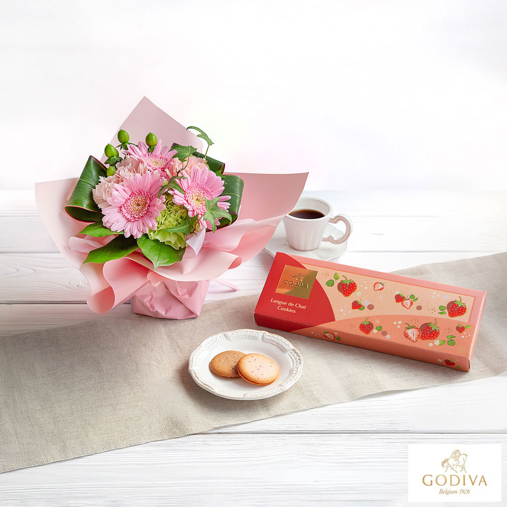 【ホワイトデー】生花そのまま飾れるブーケ＆ゴディバ「あまおう苺ラングドシャクッキーアソートメント」