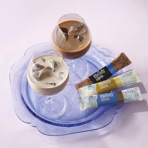 〈AGF〉ブレンディスティック アイス＆ホットオレギフト